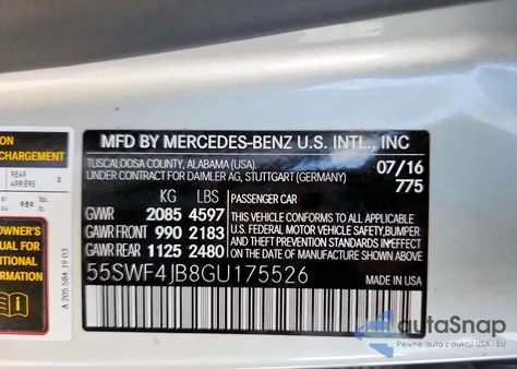 2016 Mercedes-Benz C 300 z USA, uszkodzony, nr VIN 55SWF4JB8GU175526